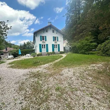 Maison Chaleureuse Avec Cheminée Bord De Rivière Hébergement de vacances