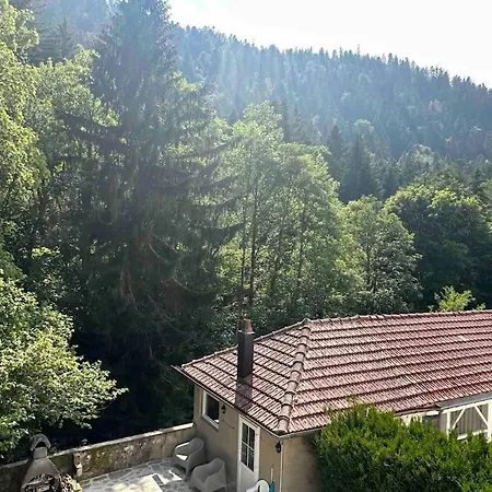 Maison Chaleureuse Avec Cheminée Bord De Rivière Hébergement de vacances