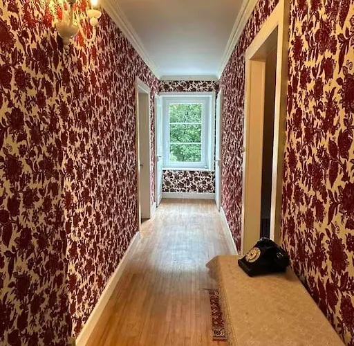 Hébergement de vacances Maison Chaleureuse Avec Cheminée Bord De Rivière