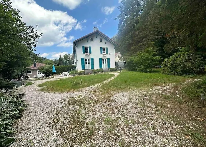 Maison Chaleureuse Avec Cheminée Bord De Rivière Hébergement de vacances
