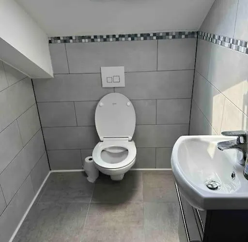 Hébergement de vacances Maison Chaleureuse Avec Cheminée Bord De Rivière *