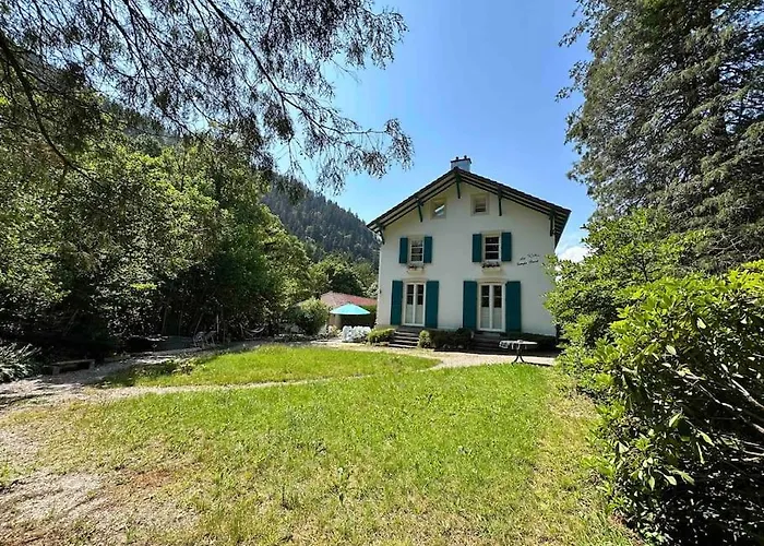 Maison Chaleureuse Avec Cheminée Bord De Rivière *